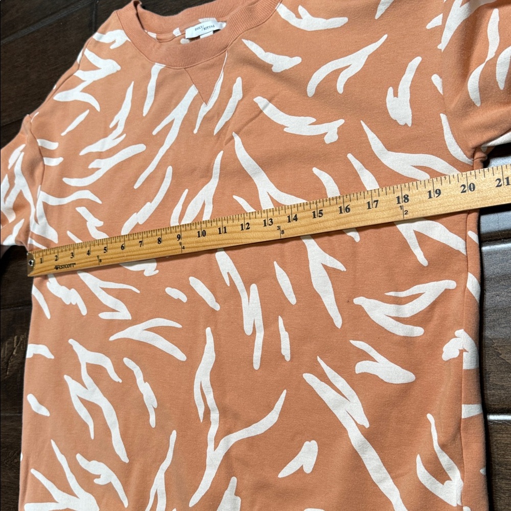 ❤️3/$30 Daily Ritual Patterned Sweatshirt - Picture 7 of 8